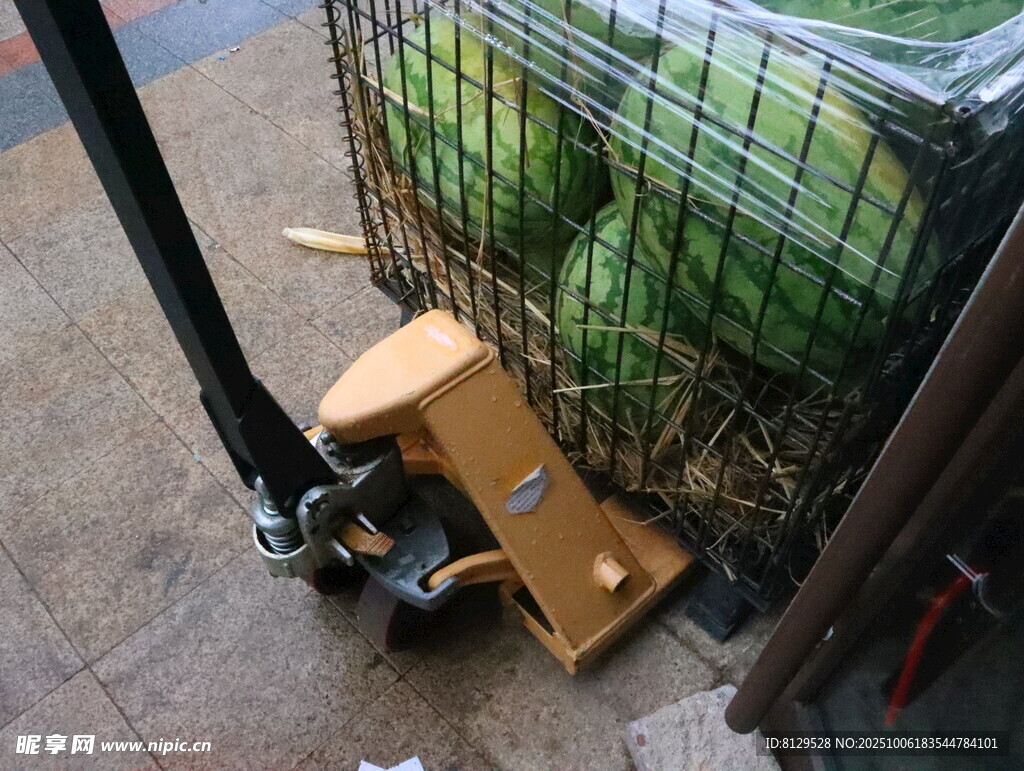 脚踏式封口机与蔬果筐