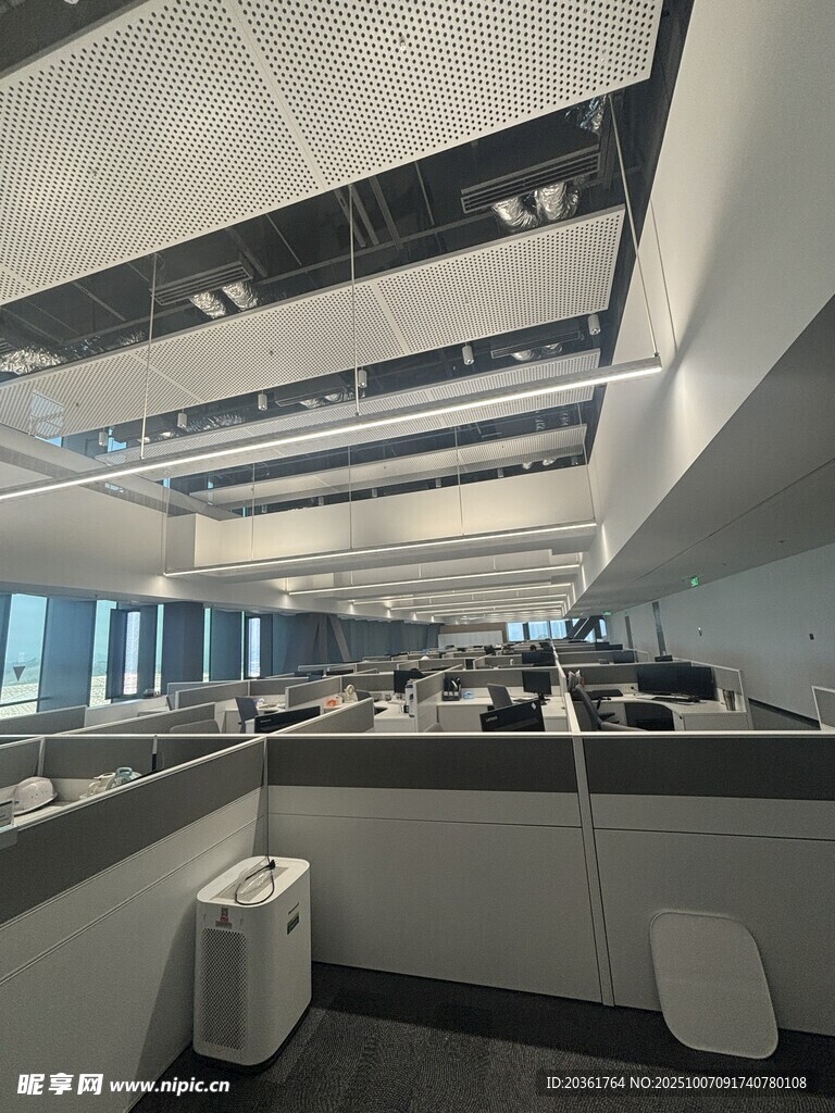 现代开放式办公区域场景