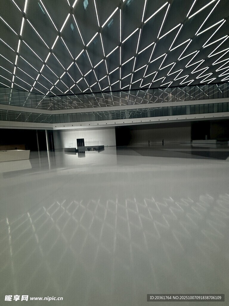 现代简约空旷室内空间