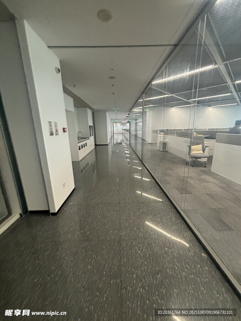现代简约风格办公走廊