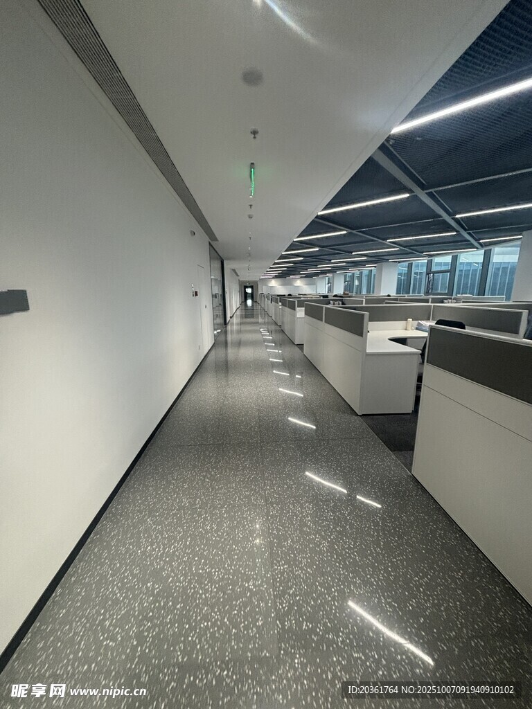 现代办公走廊室内场景