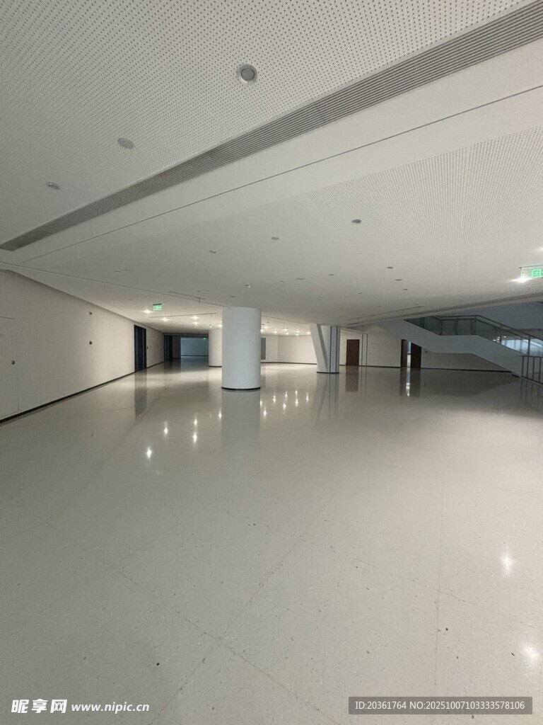 空旷现代室内空间场景