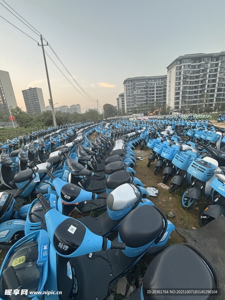 大量共享单车停放场景