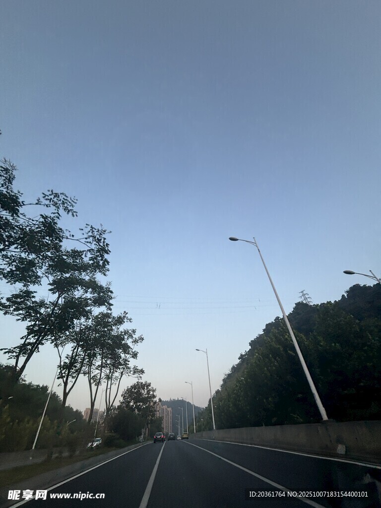 公路行车风景