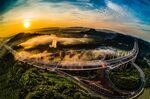 壮丽桥梁日出全景图