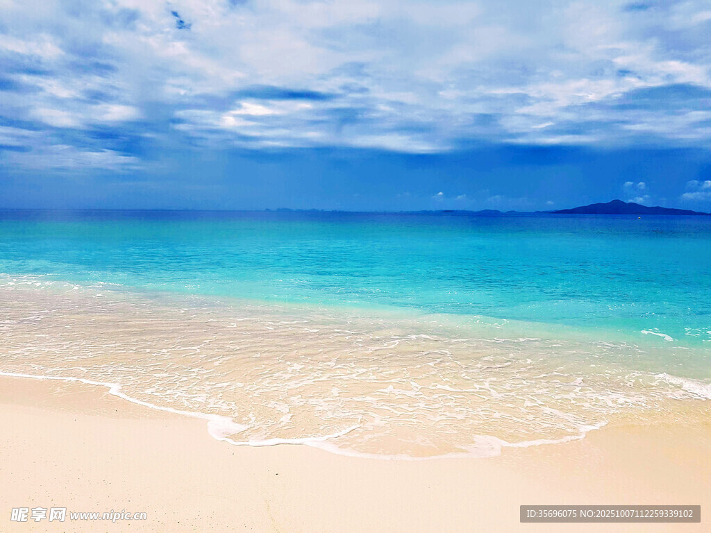 美丽海滨沙滩海景风光