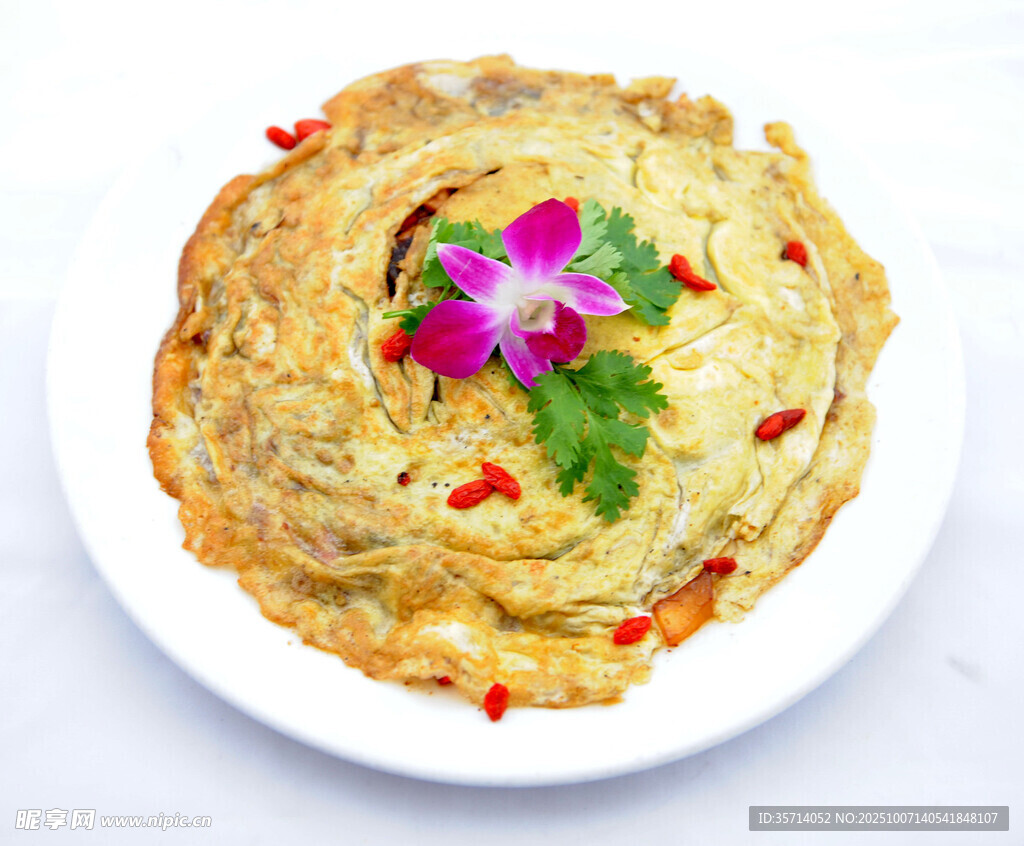 美味鸡蛋饼点缀小花
