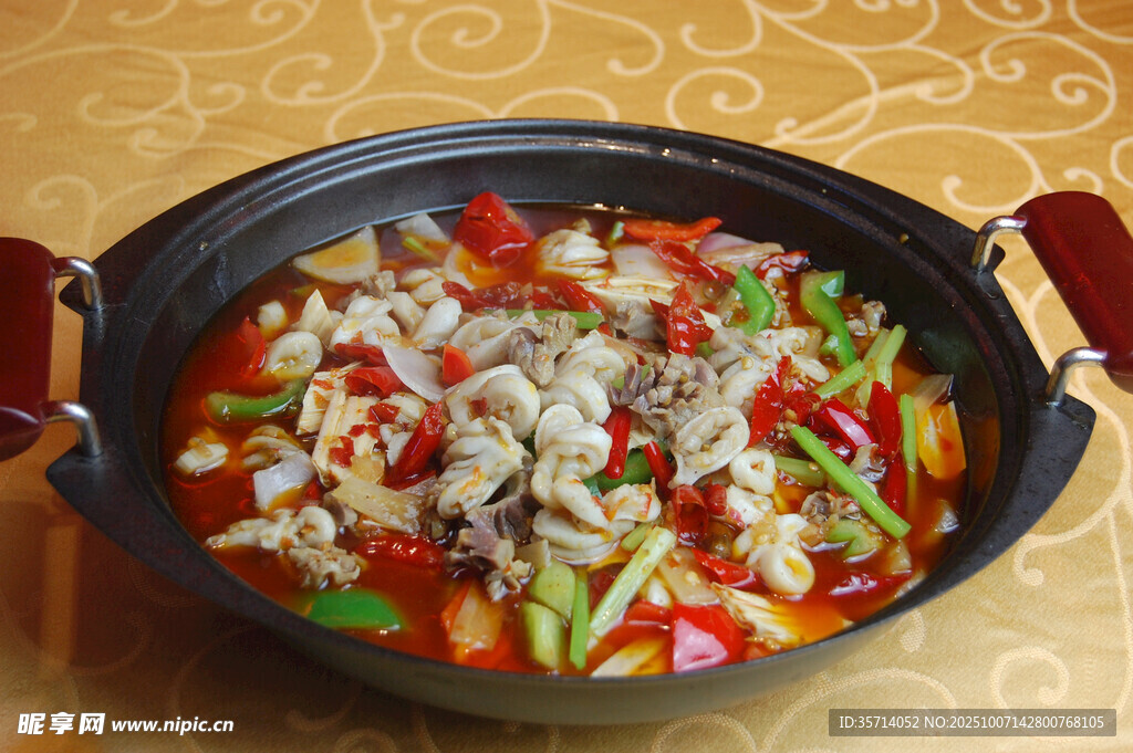 美味什锦蔬菜肉丸锅