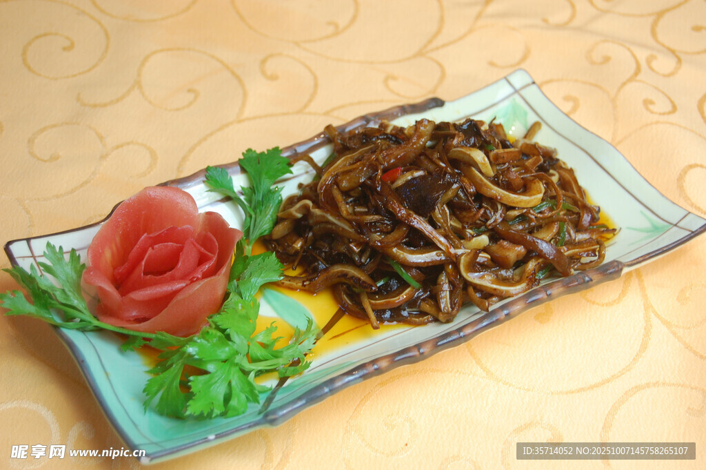 美味酱牛肉摆盘精致