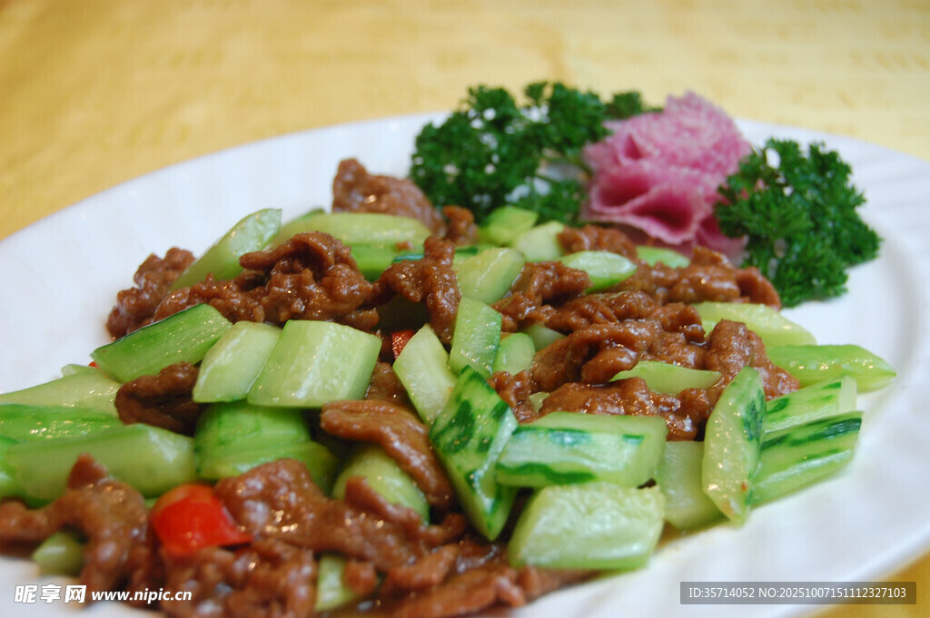 黄瓜炒肉丝