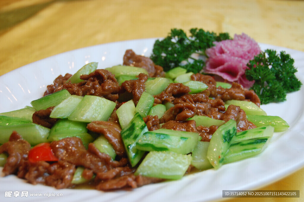 黄瓜炒牛肉