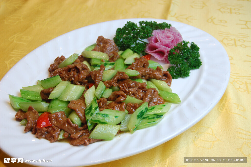 凉拌牛肉黄瓜
