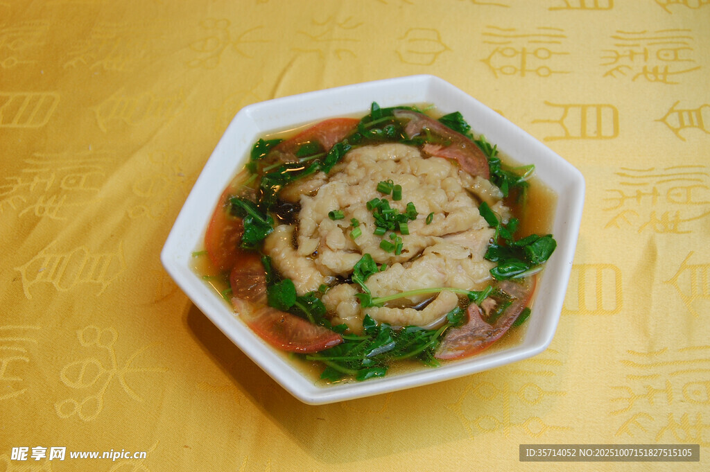 菠菜番茄蒸肉饼