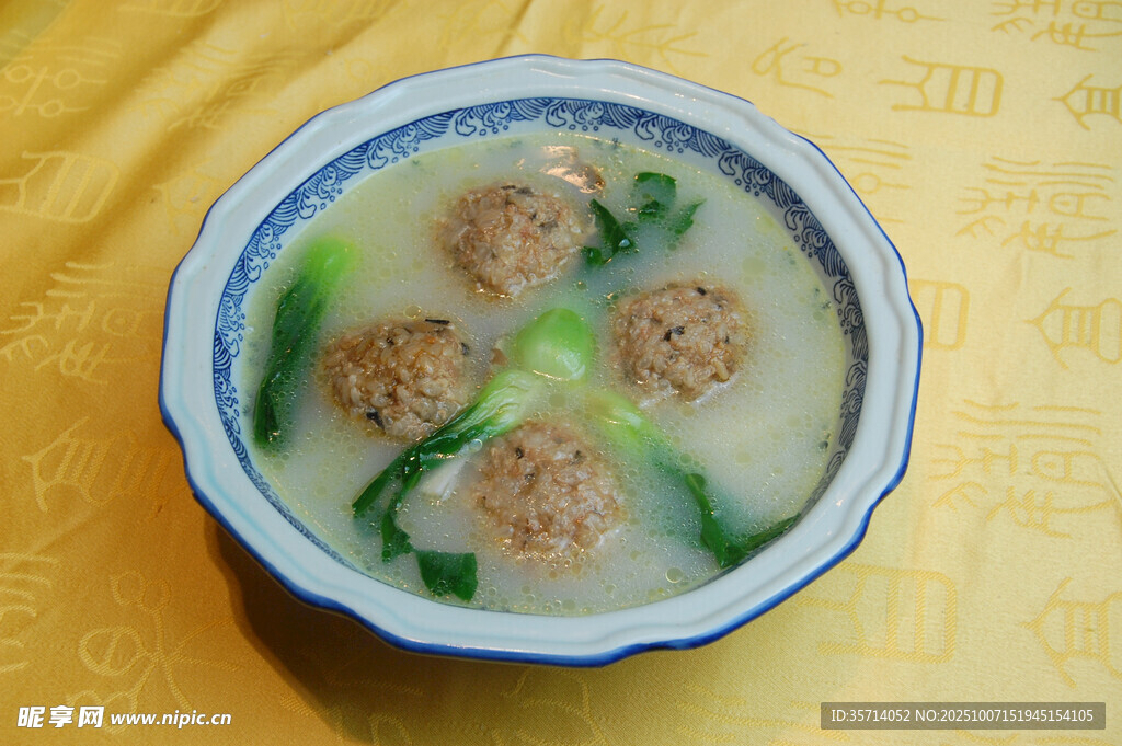 青菜肉丸汤