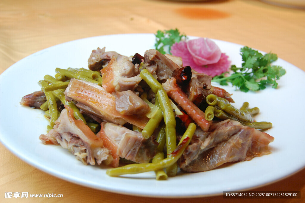 豆角炒肉
