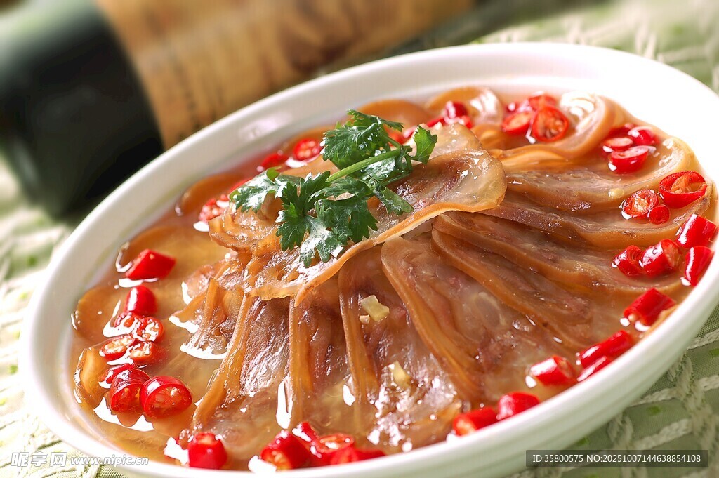 香辣美味凉拌牛肉