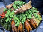 猪蹄排骨蔬菜大杂烩拼盘