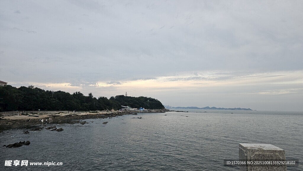海滨风光 天际与水域相接