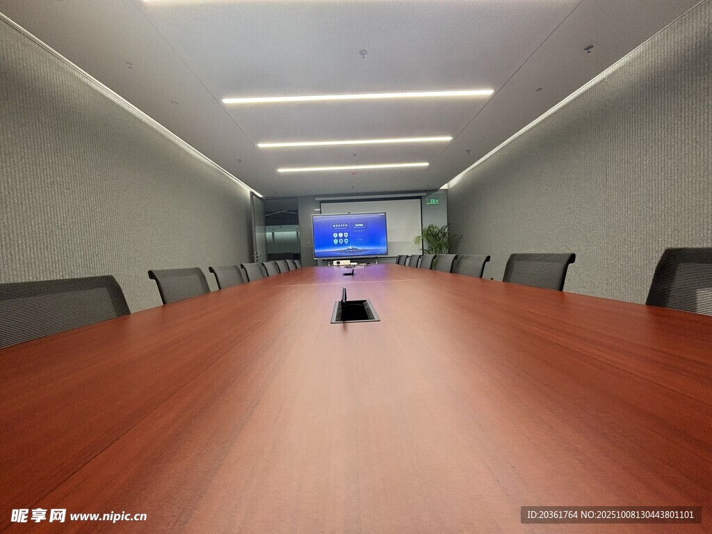 宽敞现代的会议室场景
