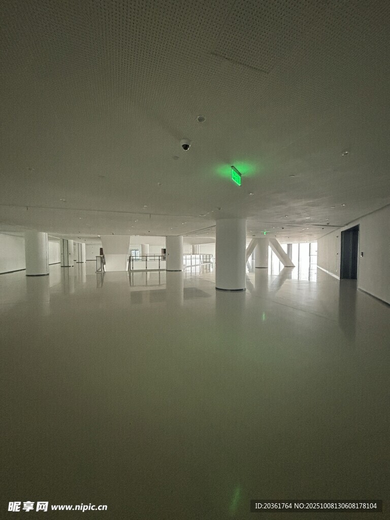 空旷室内空间