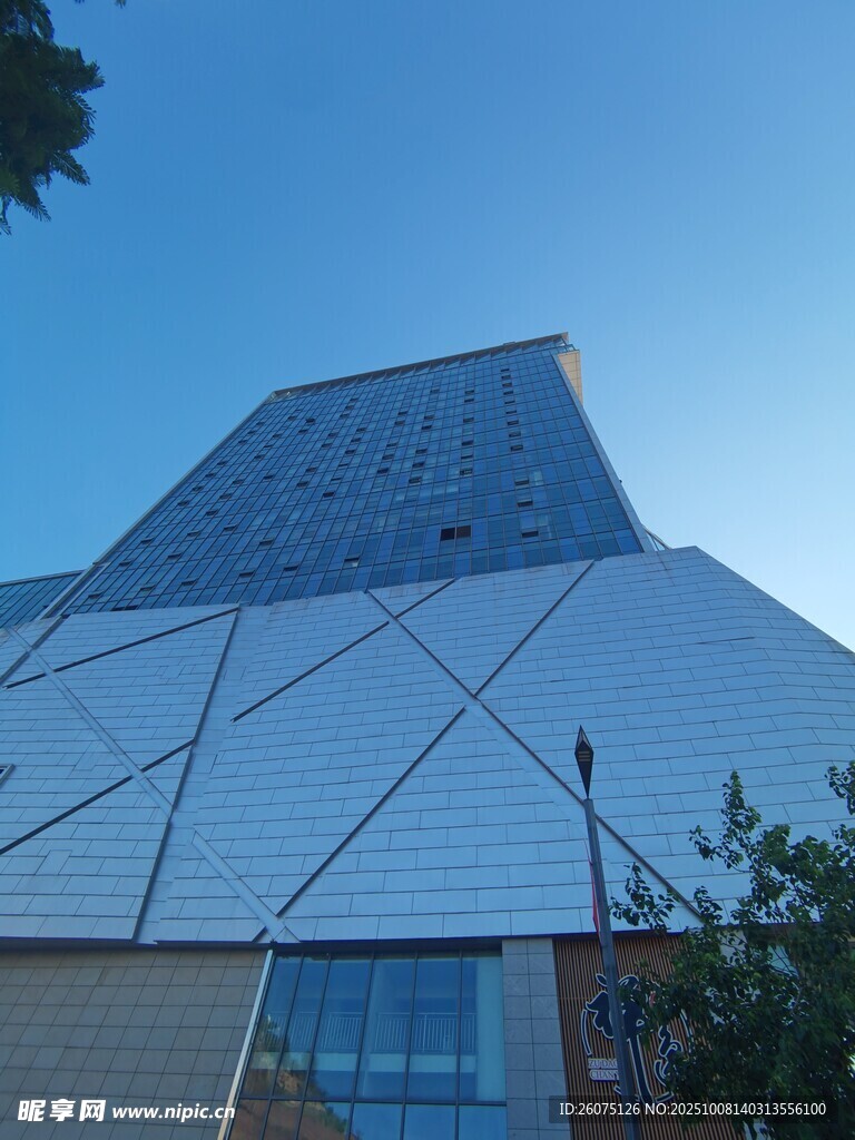 现代风格独特建筑外观
