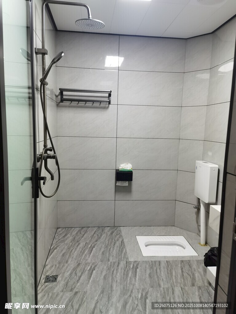 现代简约风格卫生间一角