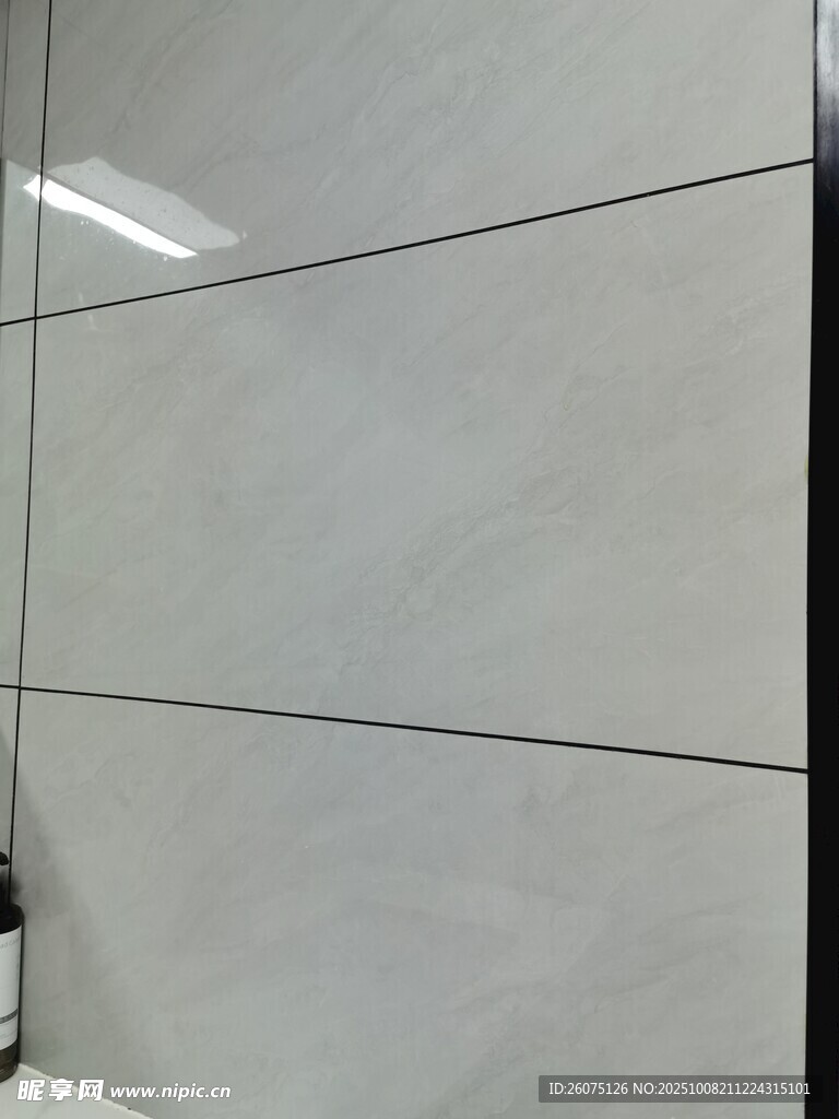 简约白色瓷砖墙面展示
