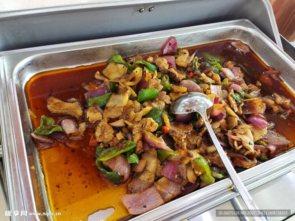 美味香辣洋葱炒肉
