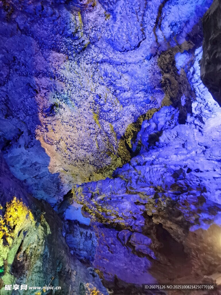 梦幻海底岩石景观