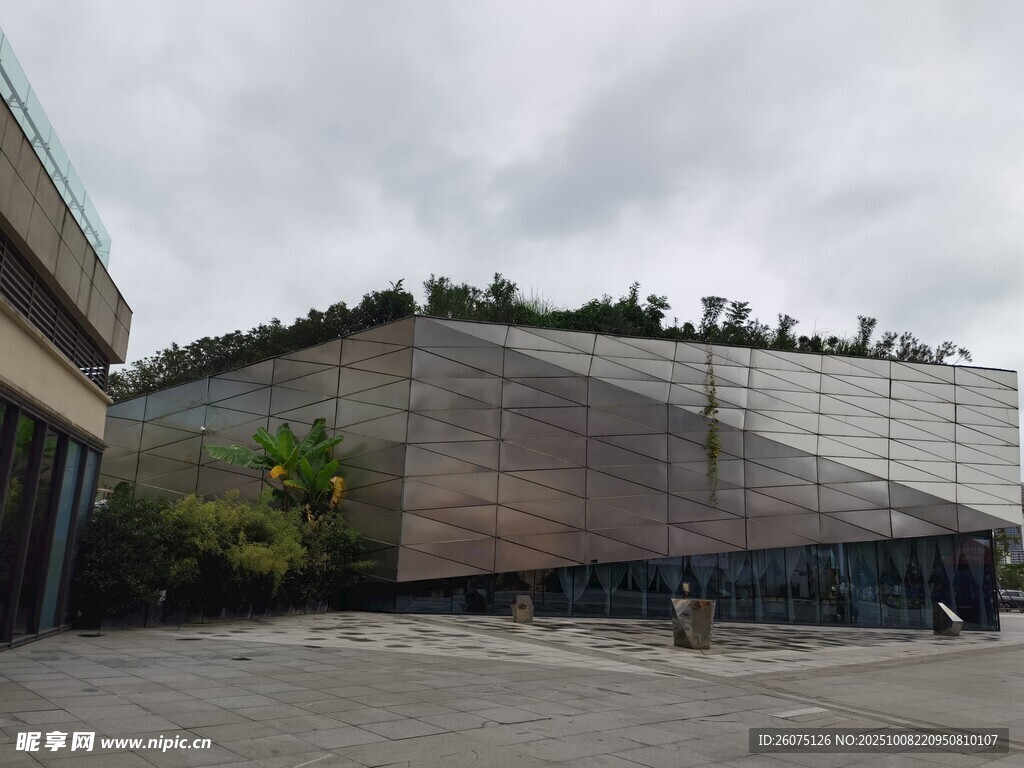 现代建筑屋顶绿植景观