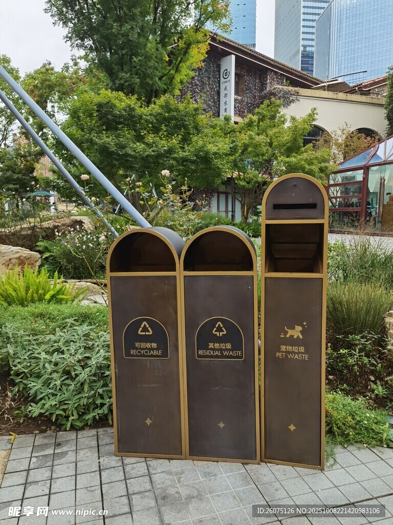 户外复古风格分类垃圾桶