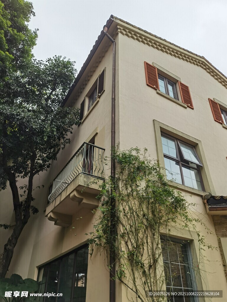 欧式风格两层住宅外观