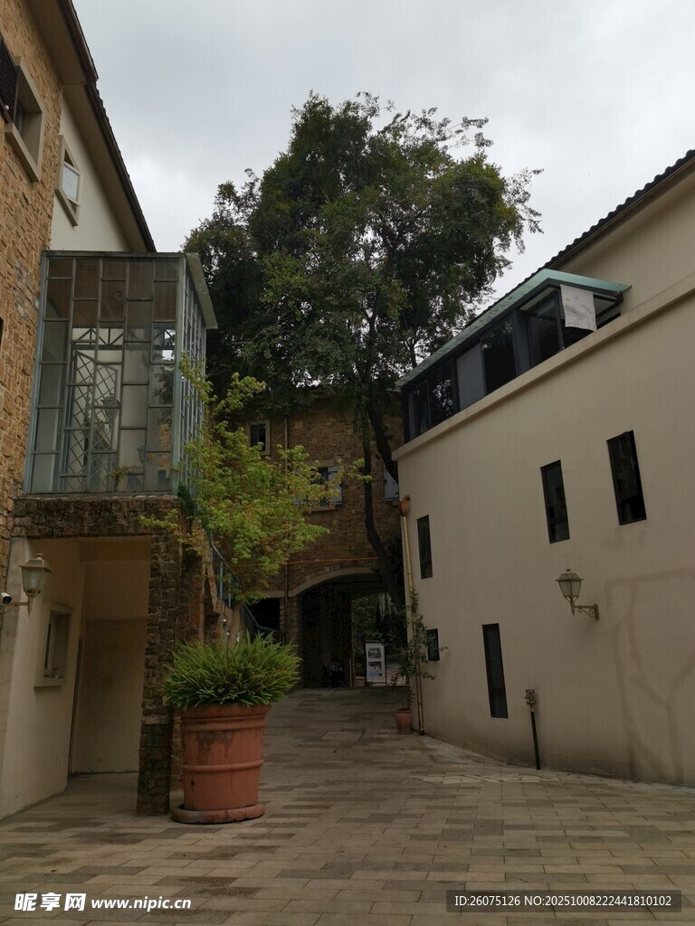 古朴小巷景致