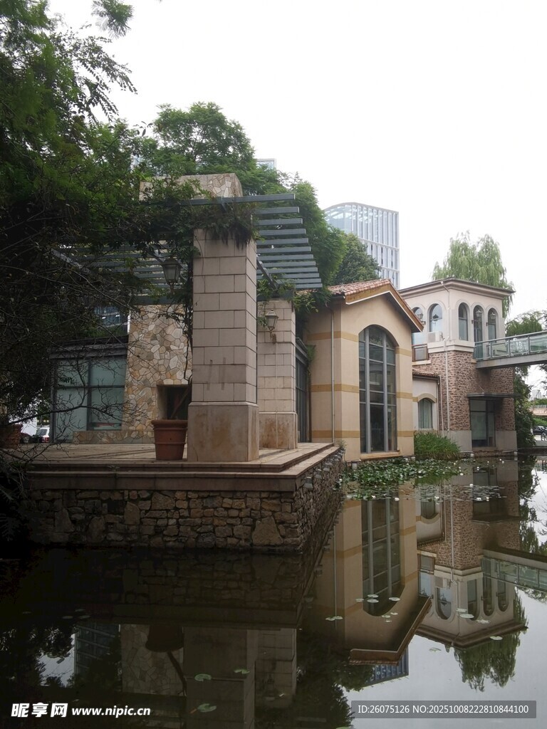 水边古典建筑景观