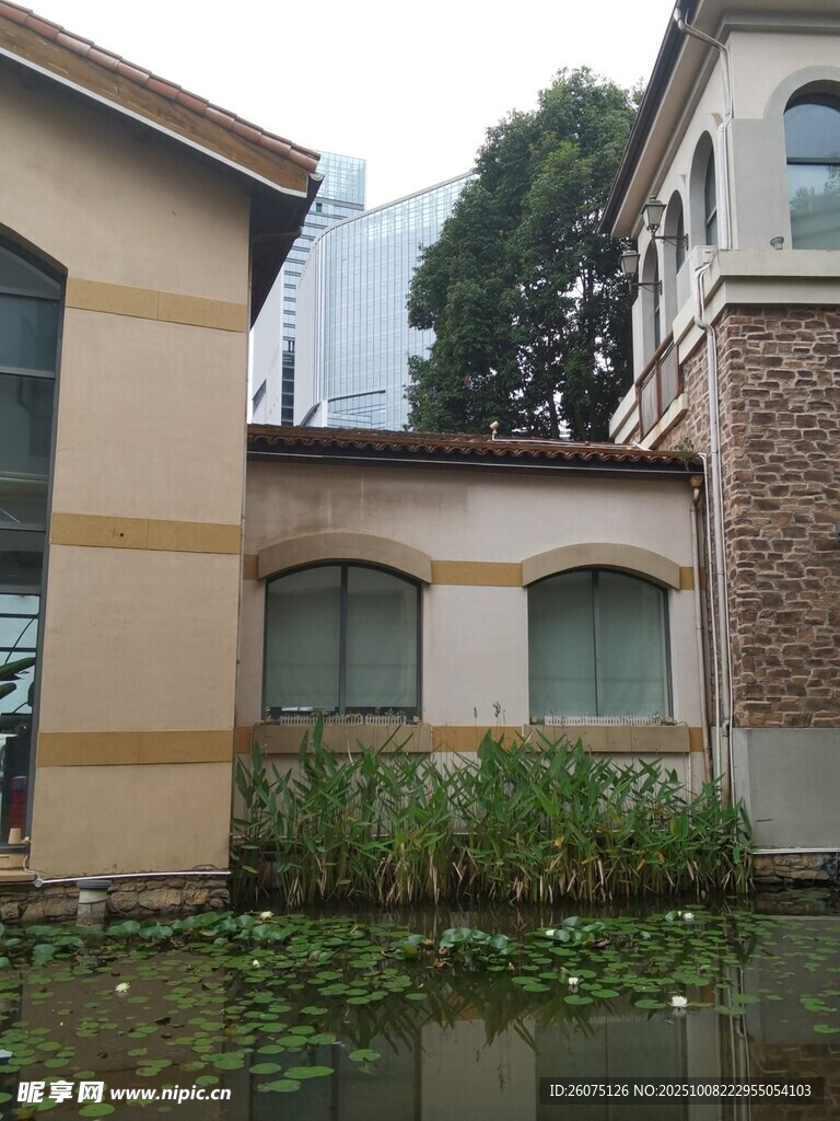 水边建筑景观