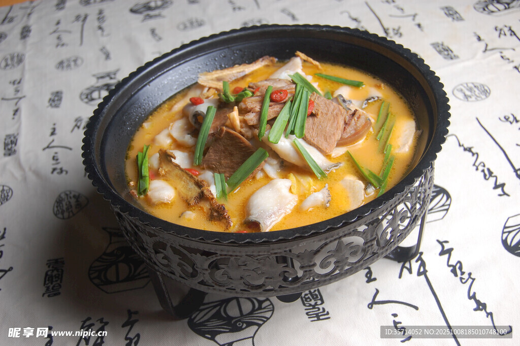 美味砂锅豆腐煲