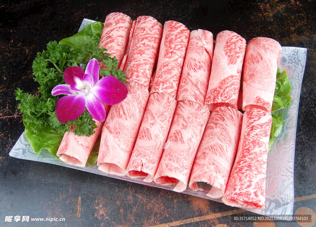 新鲜牛肉卷摆盘精致
