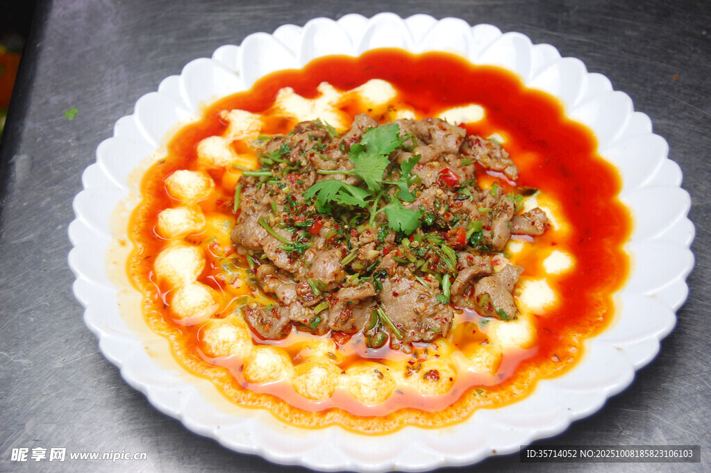 香辣牛肉丸摆盘美食