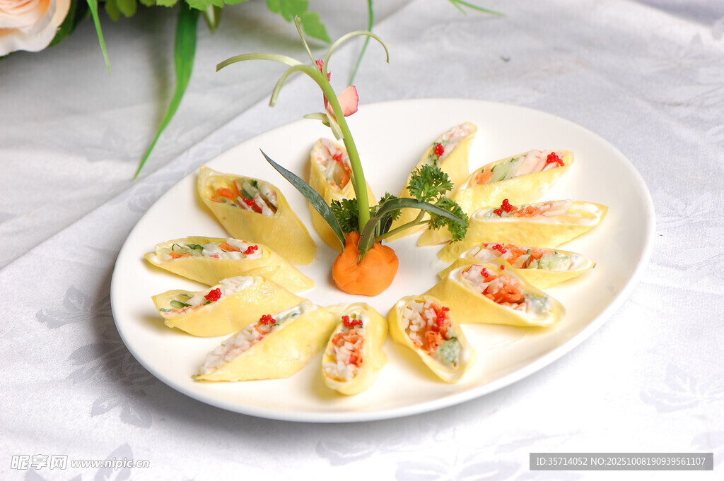 精致摆盘的特色美味菜肴