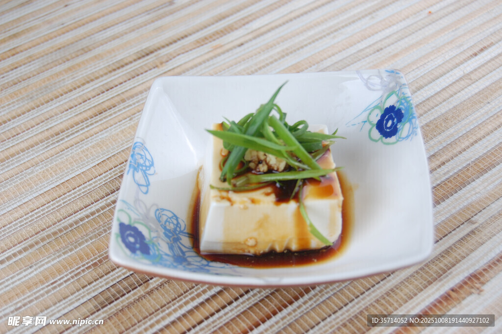 日式豆腐配青葱