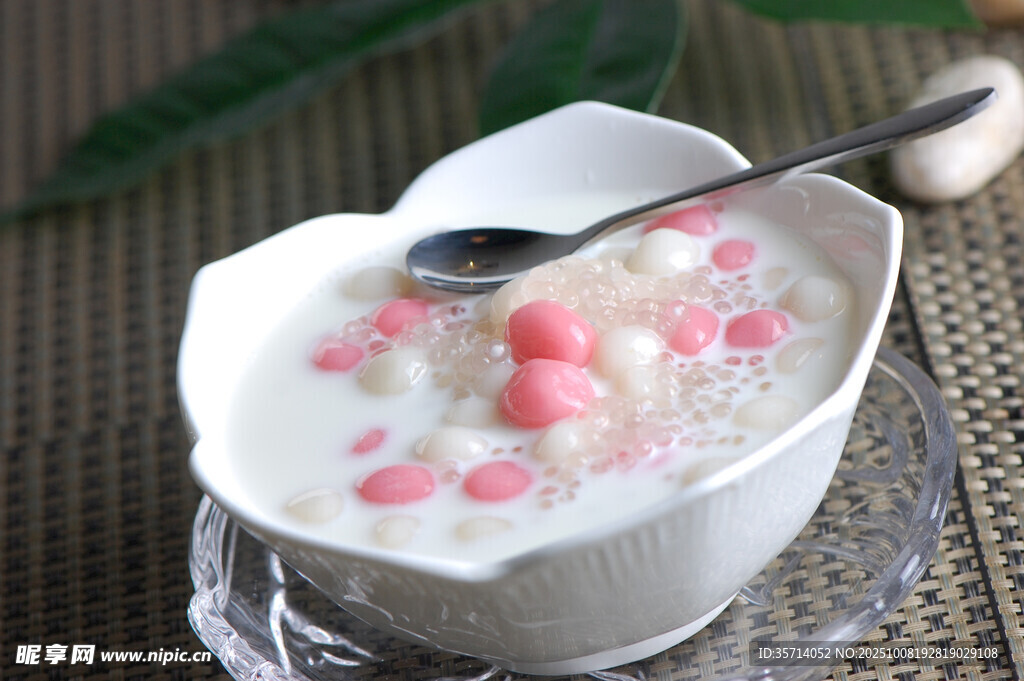 美味椰奶小丸子甜品