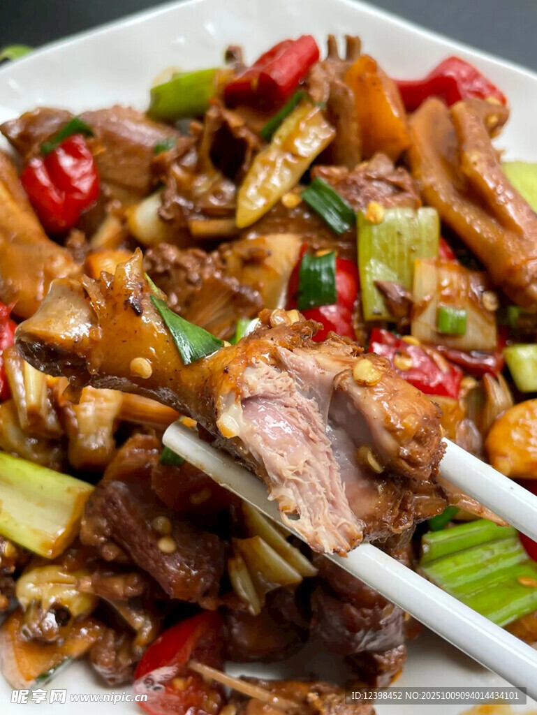 香辣美味爆炒兔肉
