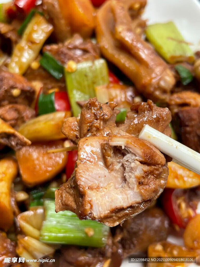 美味香辣排骨