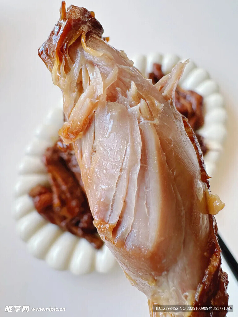 美味卤鸡腿特写