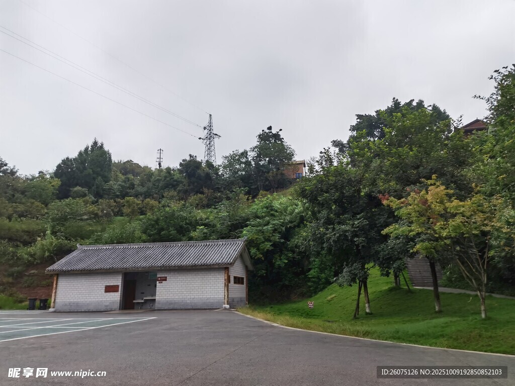 郊外独栋车库及周边景致