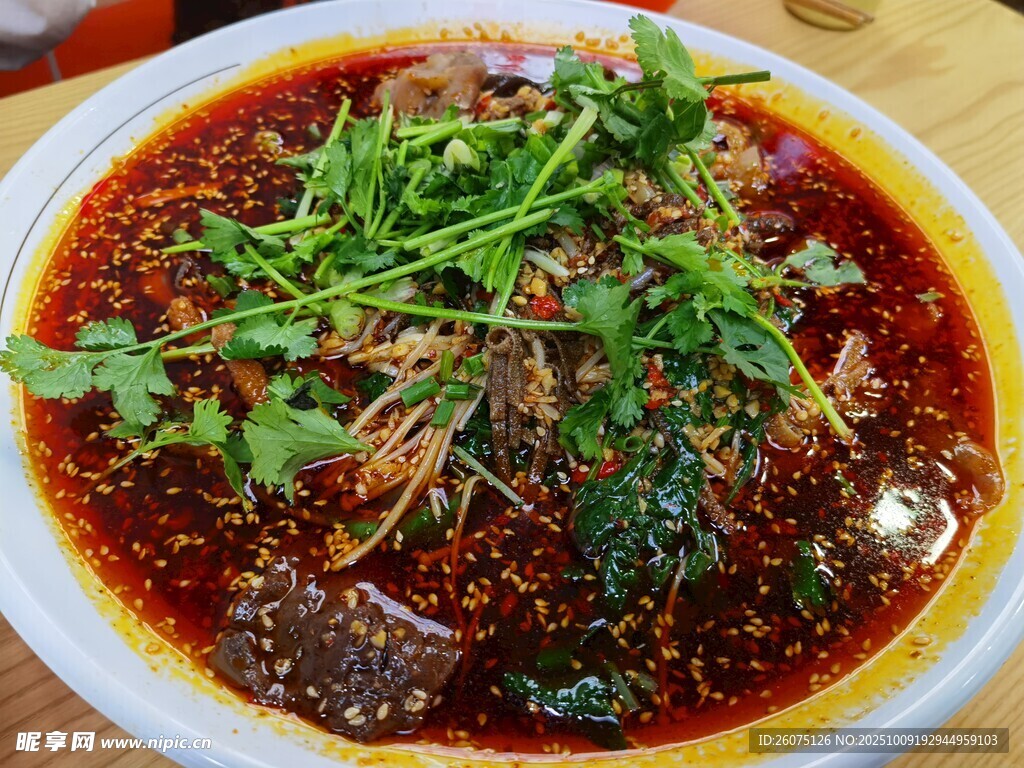 香辣过瘾的红油冒菜