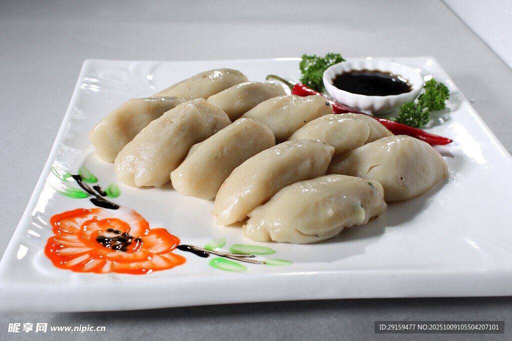 美味蒸饺摆盘精致