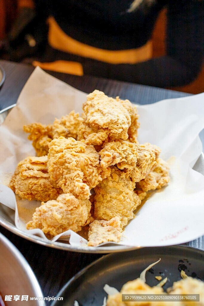美味酥脆炸鸡块