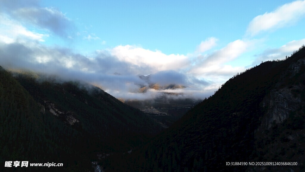 山间云海美景