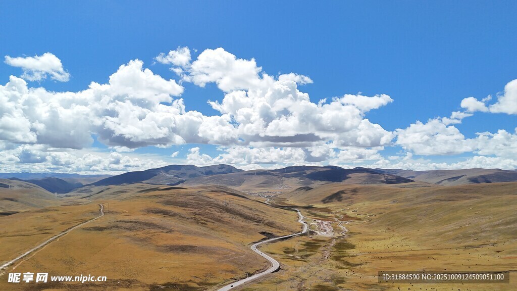 草原公路美景
